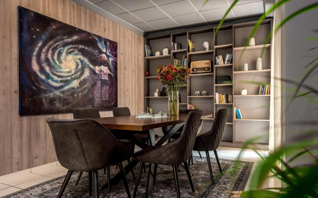 Galaxy Hotel