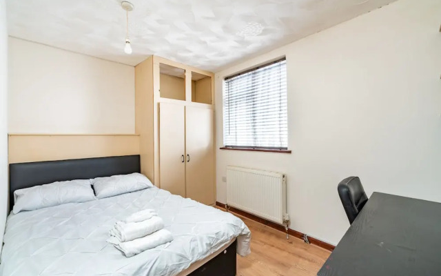 College Street Abode - Guest House