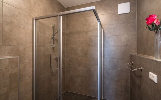 Apartment in Schladming With Balcony, Garage, Lift, Parking