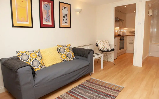 2 Bedroom Bristol House Near Gloucester Road