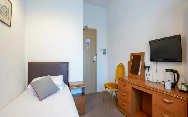 OYO Shanklin Beach Hotel