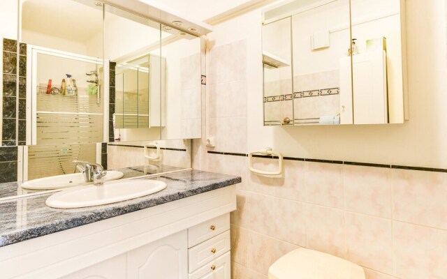 Parc Alexandra Apartment 1