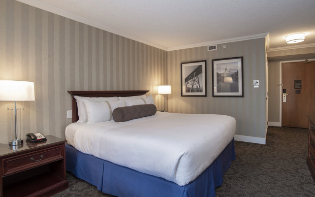 Sandman Signature Edmonton Downtown Hotel