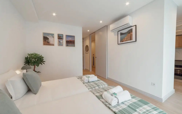 Heart OF Porto Apartment G by Vacationy