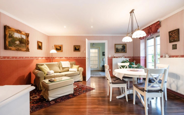 Renoviertes Bauernhaus mit Garten in Ruhelage