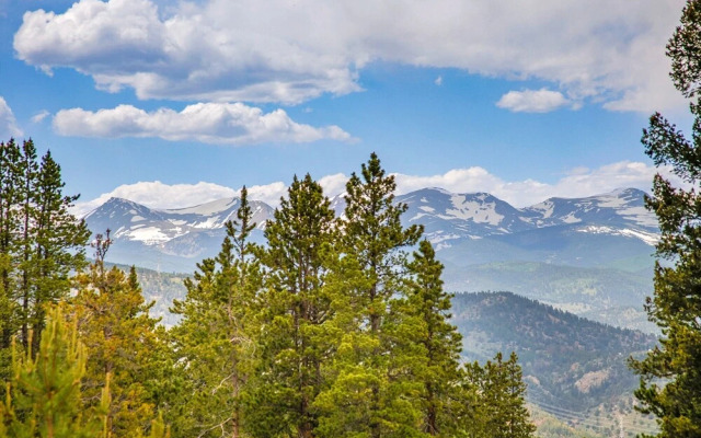 Switchback Basecamp 4 Bedroom Home