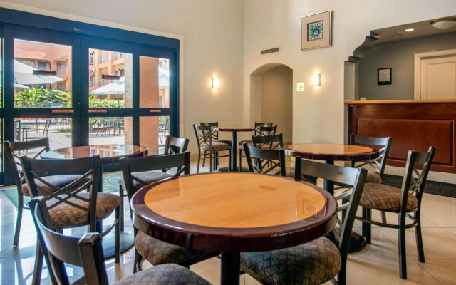 Quality Inn & Suites Jacksonville-Baymeadows