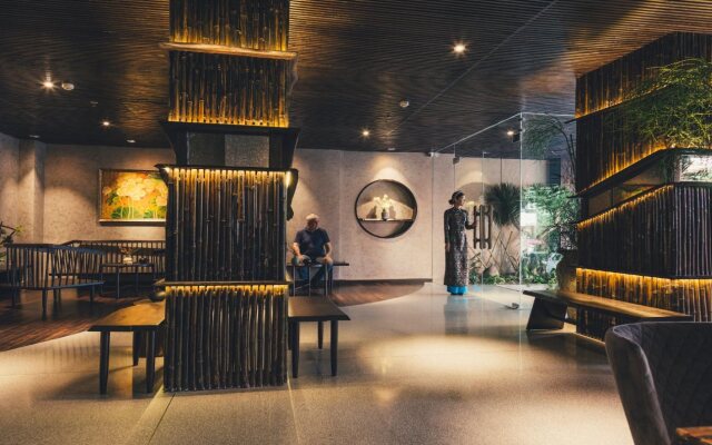 Cochin Zen Hotel