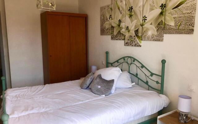 Beautiful Renovated T3 In The Heart Of Grasse!