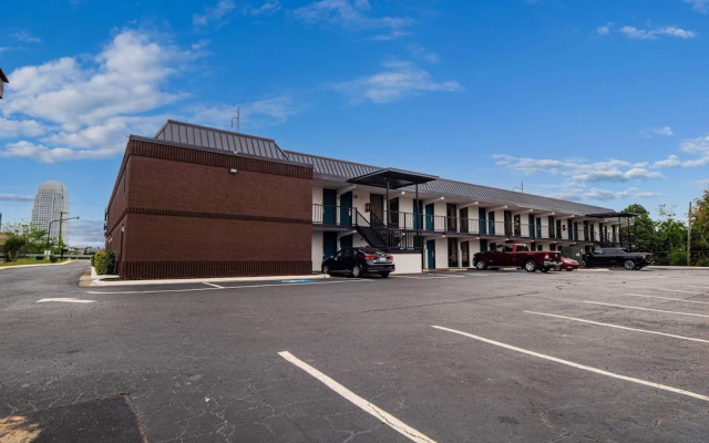 Clarion Pointe Winston – Salem Downtown