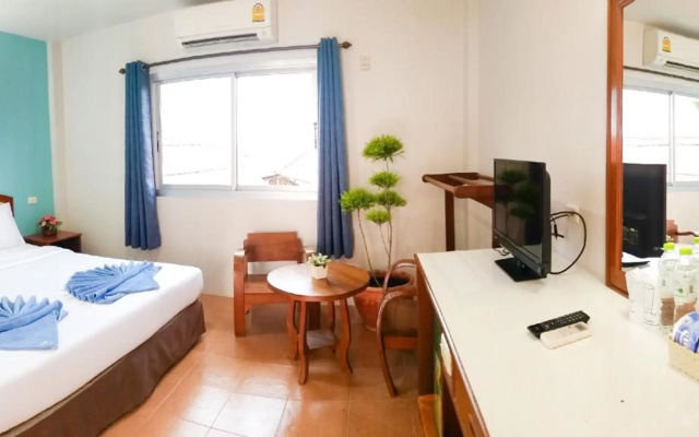 J Holiday Inn – Guest Rooms – Krabi