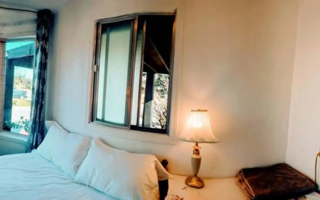 Calgary Star Cozy Home