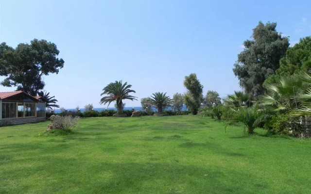 Irida Resort
