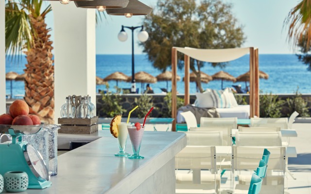 Aqua Blue Hotel