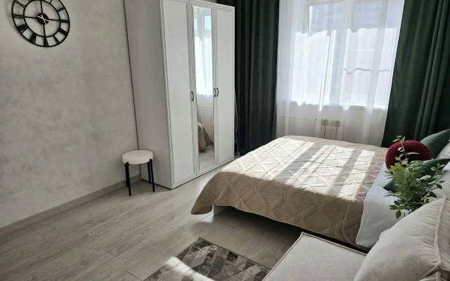 Апартаменты в микрорайоне Крылатый, 24/5