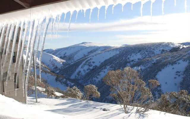 Snowtel 1