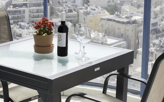 Luxurious 2BR with Panoramic Sea View