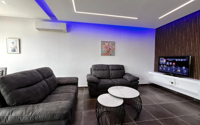02 LIM - Stay Neo Coast Apartment