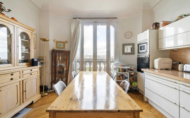 Stylish Vintage 3BR Apartment in Le Marais by GuestReady