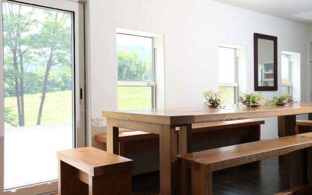 Hakuba Slopeside Chalet