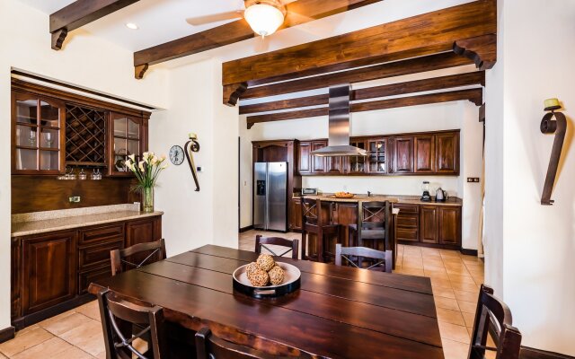 Luxury Vacation Rentals At Hacienda Pinilla
