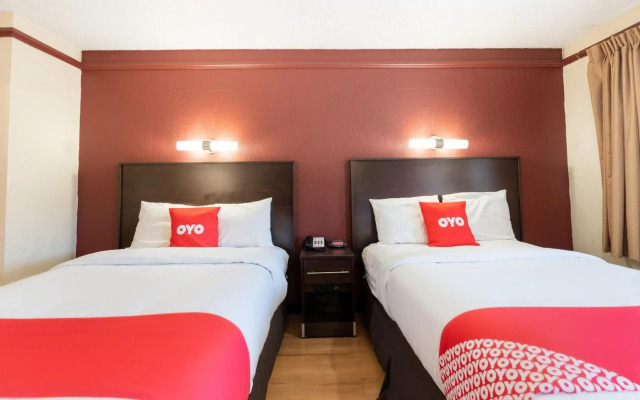 OYO Hotel Tulsa N Sheridan Rd & Airport
