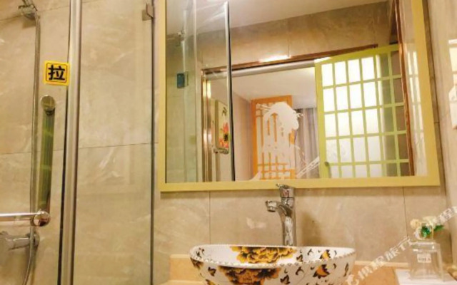 Longcheng Boutique Hotel