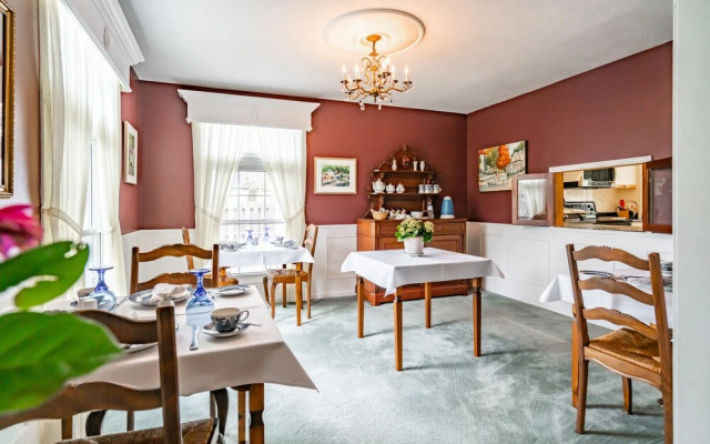 Abacot Hall Bed & Breakfast