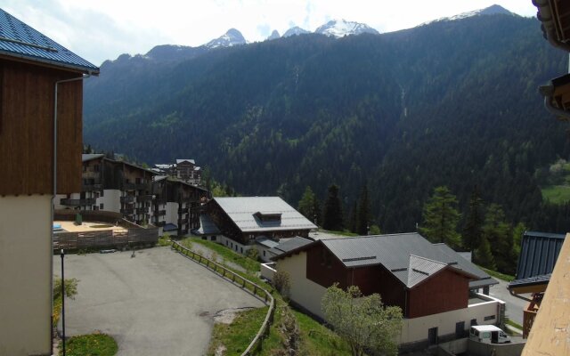 Lou Services Apartment CB74 LSI 001