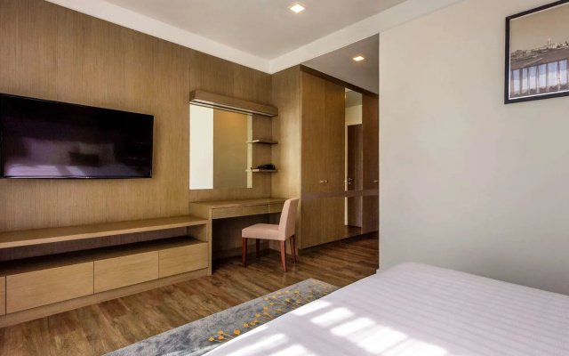 Metropolis Suites Bangkok, Tapestry Collection by Hilton