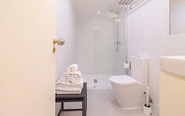 Charming 1-bedroom Apartment in Porto