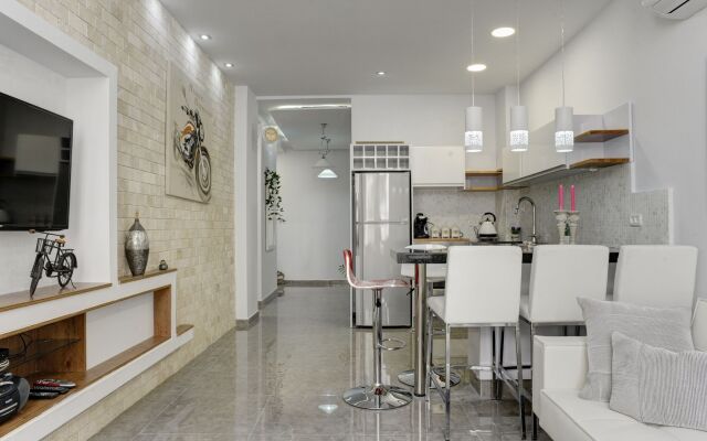 3 Bedrooms - Ben Yehuda