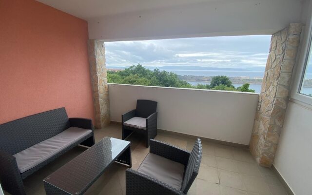 Studio Melissa With Terrace and sea View, in Omisalj