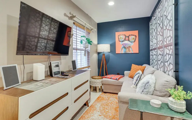 Centrally Located Philadelphia Townhome w/ Patio!