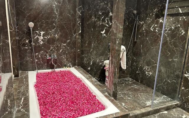 Classic Sapphire Ananta Bundi