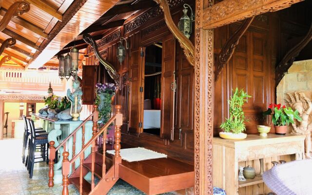 Royal Thai Villas