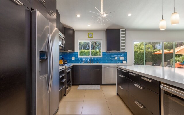 Celebrity Hideaway at Movie Colony East