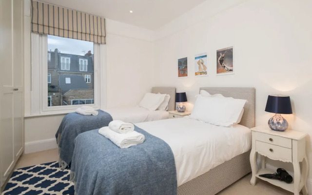 Heavenly Hammersmith Home by the River Thames