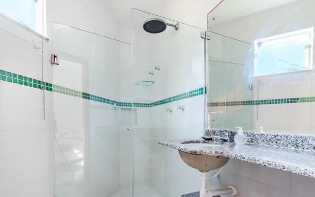 GB16 Casa 6 Suítes a 50m da Praia