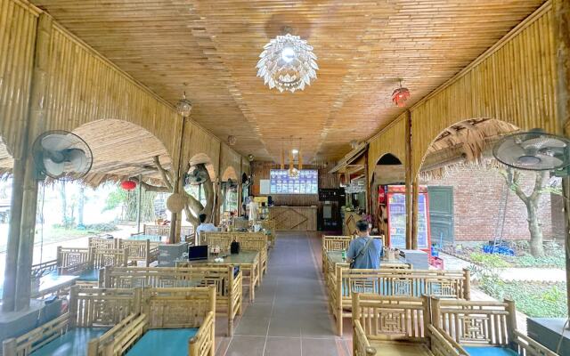 Quoc Khanh Bamboo Homestay - Hostel