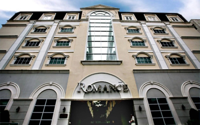 Romance Hotel Bangna (SHA Extra Plus)