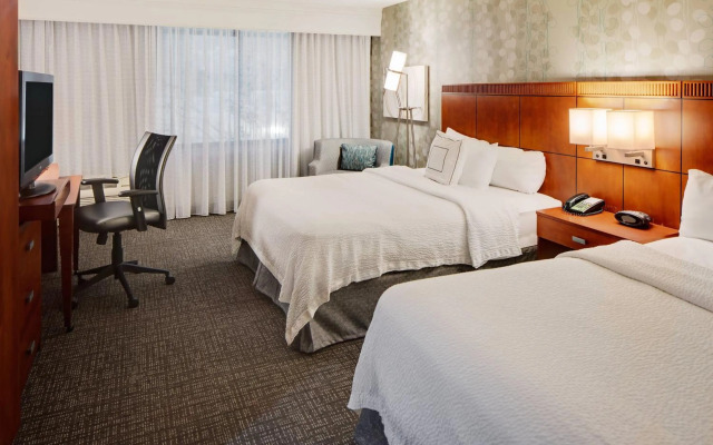 Courtyard by Marriott Pittsburgh West Homestead/Waterfront
