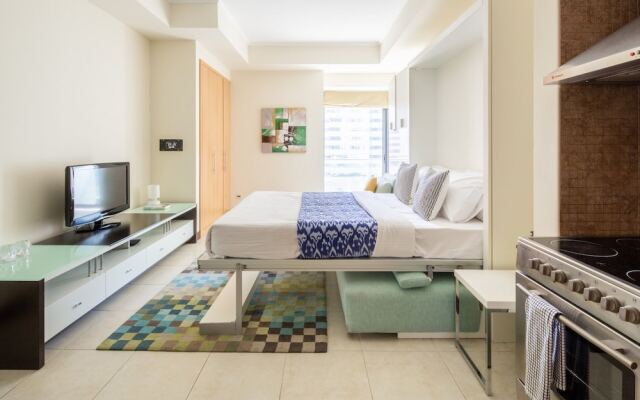 Spacious + Modern Studio in JLT - Sleeps 3