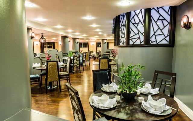 Crowne Plaza Liverpool - John Lennon Airport by IHG