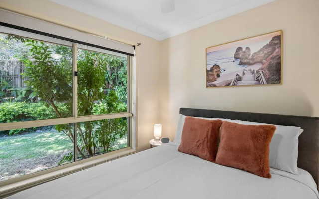 Spacious 4-bed Family Retreat With Pool – Balcony – Coolum Beach