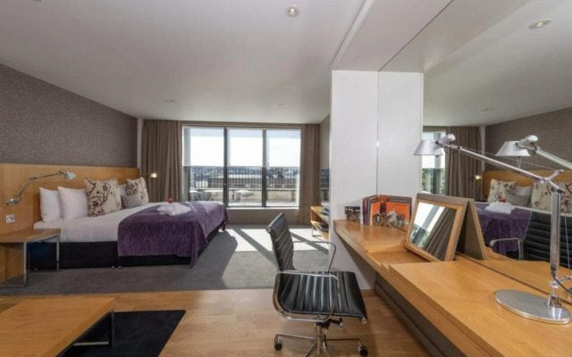 Apex Temple Court Hotel