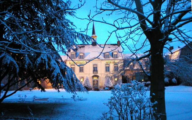 hotelImage
