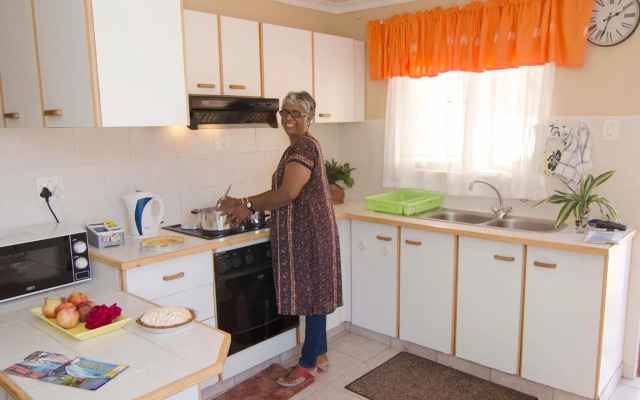 JoThams Bed & Breakfast or Self-catering