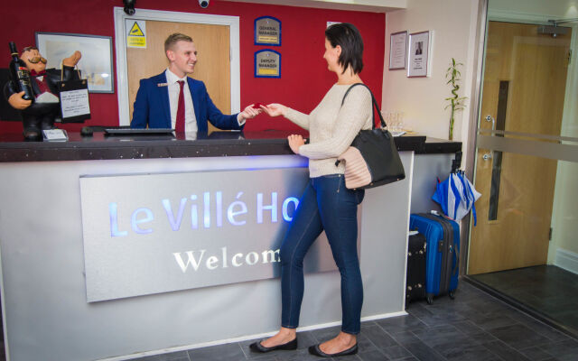 Le Ville Hotel