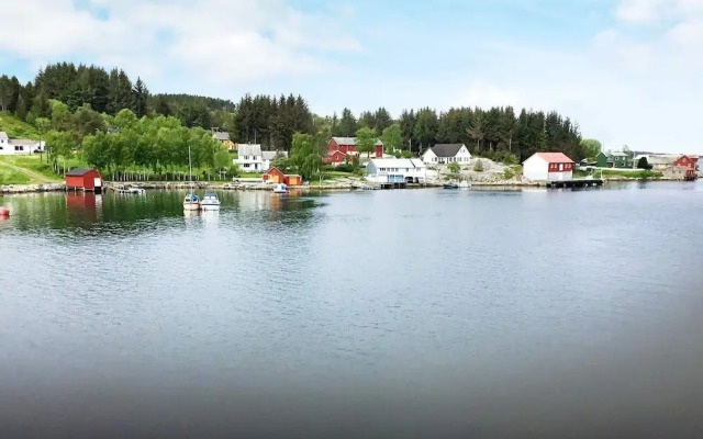 6 Person Holiday Home in Averoy-by Traum